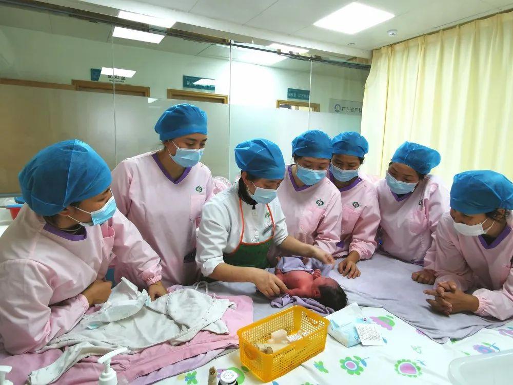 荆州妇婴监护型护送